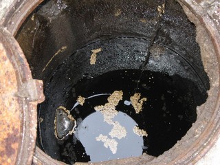 СПб ГБУ Экострой опасные отходы экология аварийная ситуация разлив нефти масла сорбент ликвидация